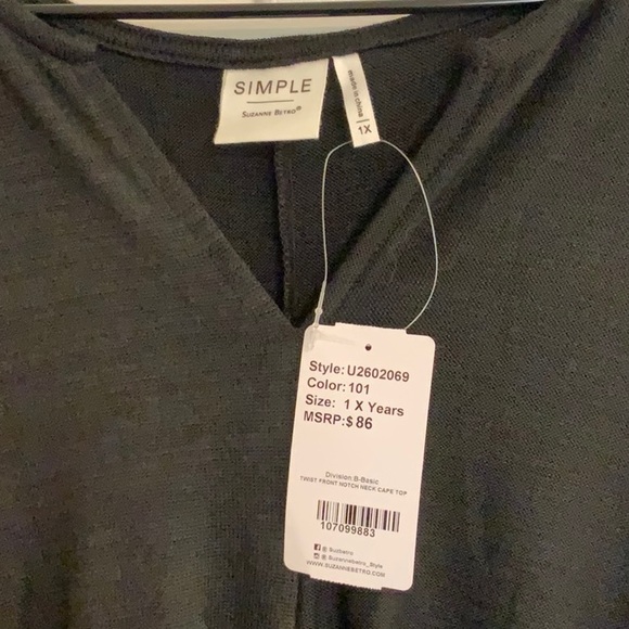 Black Twist-Front Notch Collar Top - Picture 3 of 10